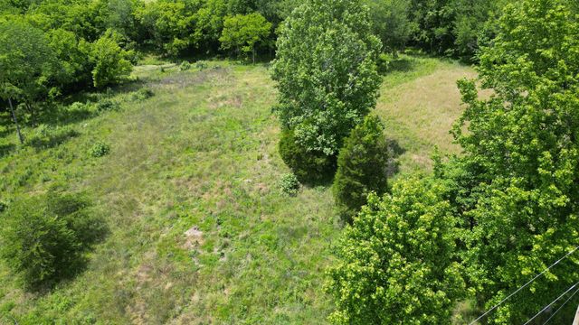 5 Poplar Ridge Ln, Chapmansboro, TN 37035