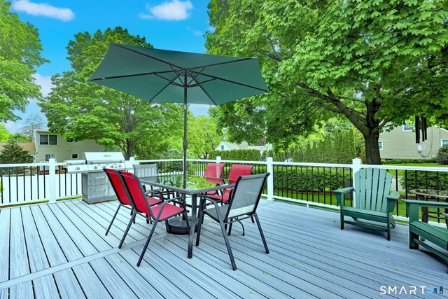 291 Islandview Road, Stratford, CT 06614