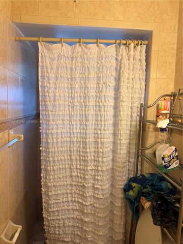 1150 NE 142nd St, North Miami, FL 33161