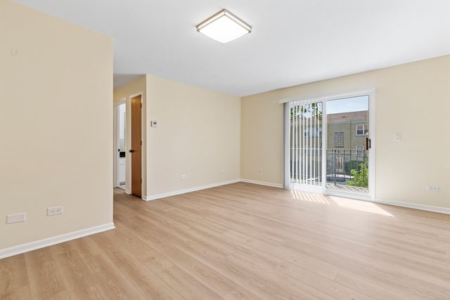 6617 N Northwest Highway 3, Chicago, IL 60631