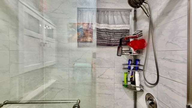 9480 Poinciana Place 201, Davie, FL 33324