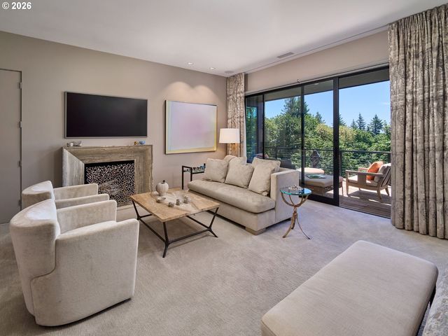 4310 Sw WARRENS Way, Portland, OR 97221