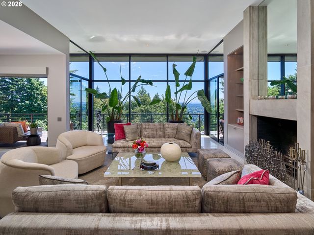 4310 Sw WARRENS Way, Portland, OR 97221