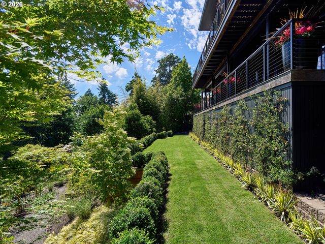 4310 Sw WARRENS Way, Portland, OR 97221