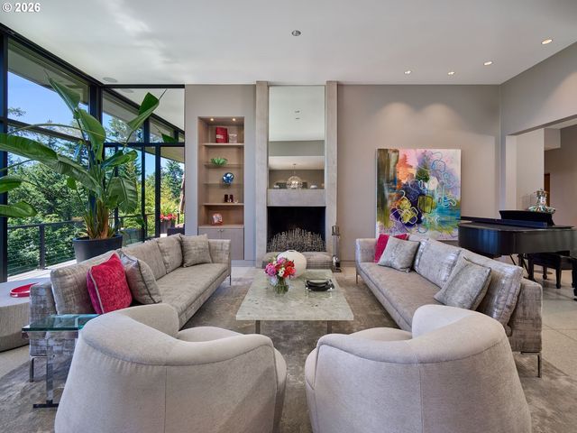 4310 Sw WARRENS Way, Portland, OR 97221