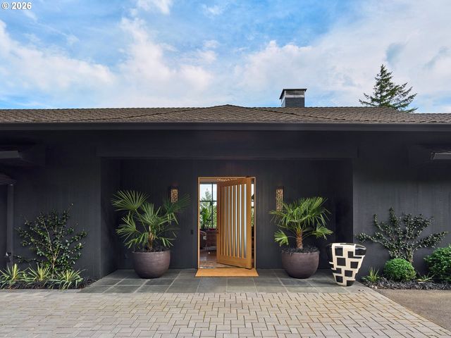 4310 Sw WARRENS Way, Portland, OR 97221