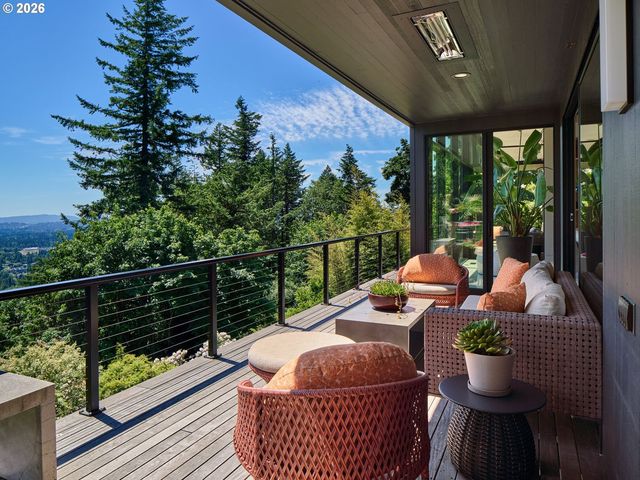 4310 Sw WARRENS Way, Portland, OR 97221