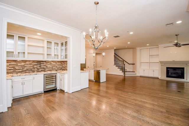 810 Remington Glade Drive, Houston, TX 77042