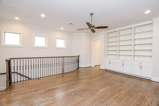 810 Remington Glade Drive, Houston, TX 77042