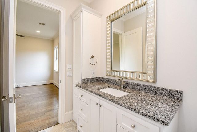 810 Remington Glade Drive, Houston, TX 77042