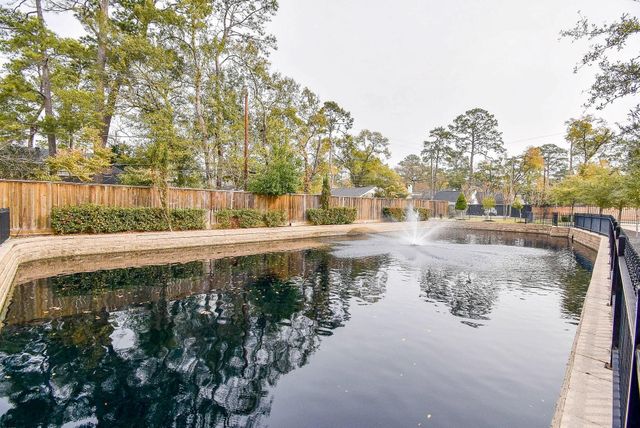 810 Remington Glade Drive, Houston, TX 77042