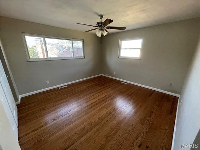 40 Rugby Drive, Belleville, IL 62226