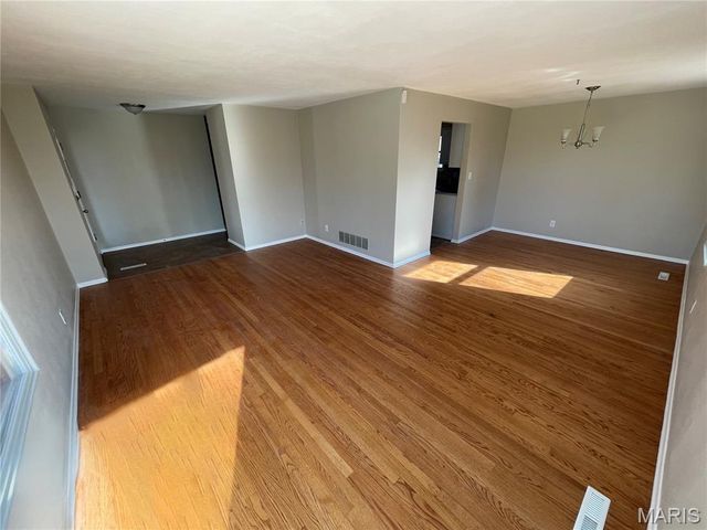 40 Rugby Drive, Belleville, IL 62226