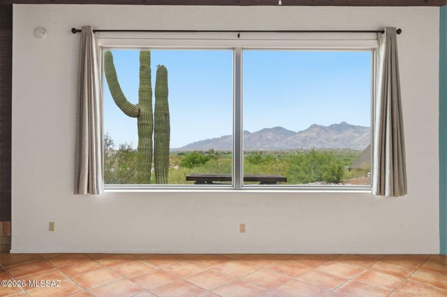 770 N Lazy J Way, Tucson, AZ 85748