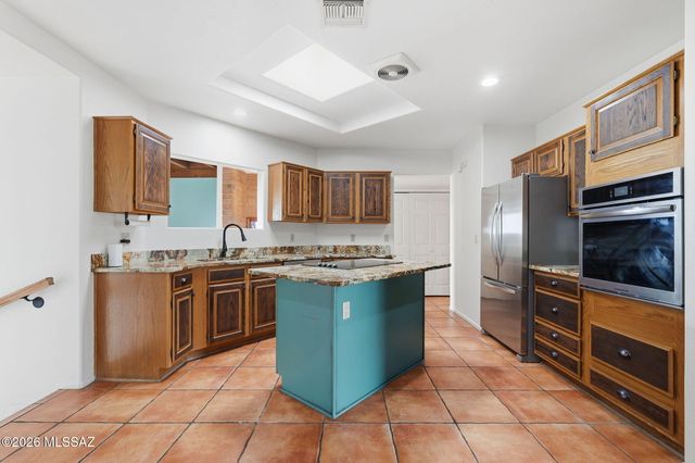 770 N Lazy J Way, Tucson, AZ 85748