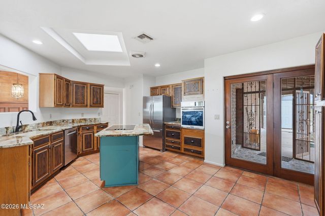 770 N Lazy J Way, Tucson, AZ 85748