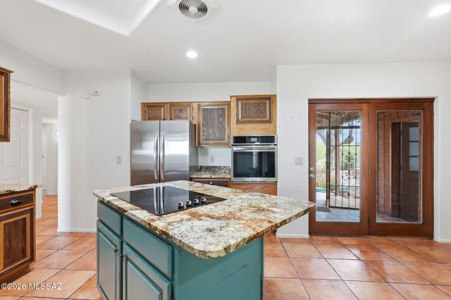 770 N Lazy J Way, Tucson, AZ 85748