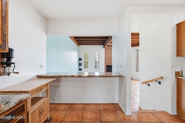 770 N Lazy J Way, Tucson, AZ 85748