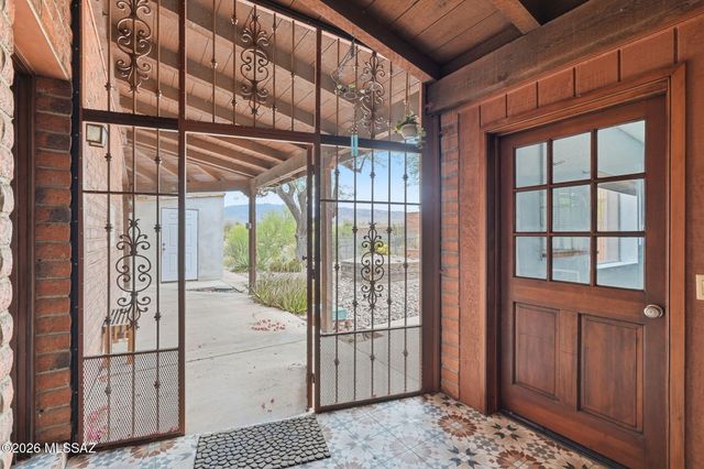 770 N Lazy J Way, Tucson, AZ 85748