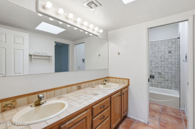 770 N Lazy J Way, Tucson, AZ 85748