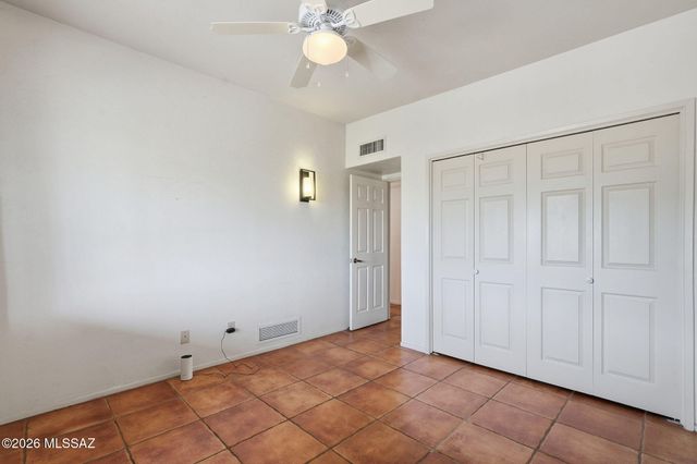 770 N Lazy J Way, Tucson, AZ 85748