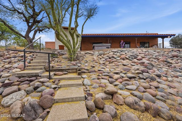 770 N Lazy J Way, Tucson, AZ 85748