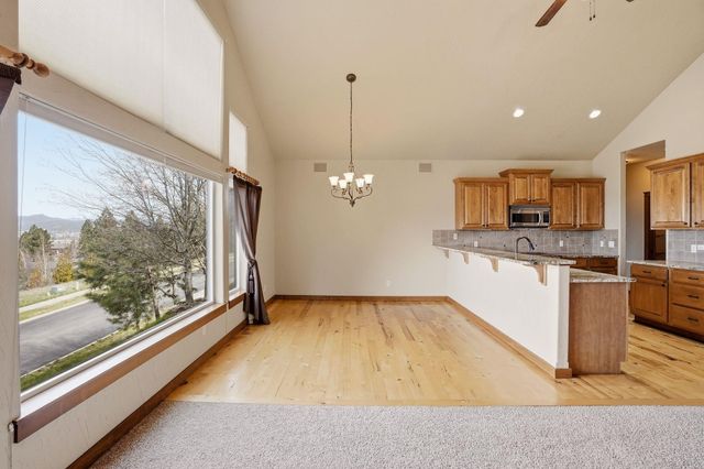 575 N Pack Trail Ln, Liberty Lake, WA 99019