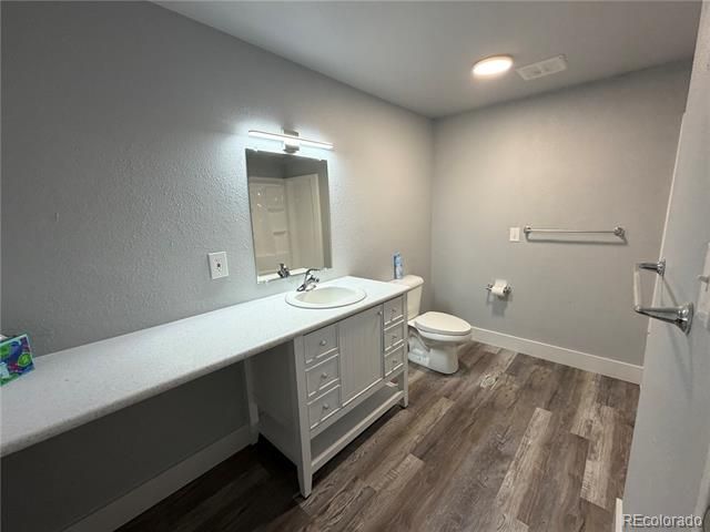 209 E Highline Circle 202, Centennial, CO 80122