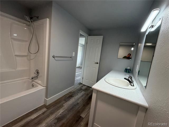 209 E Highline Circle 202, Centennial, CO 80122
