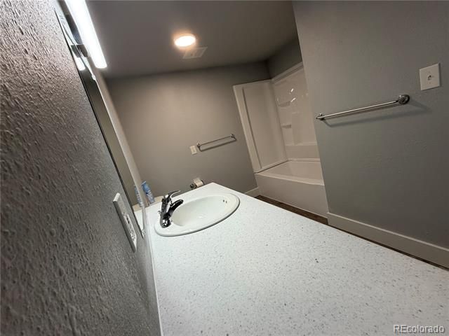 209 E Highline Circle 202, Centennial, CO 80122