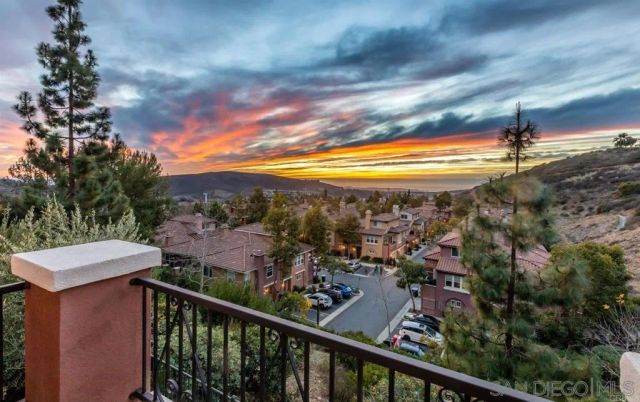 1357 Sky Ridge Ct, San Marcos, CA 92078