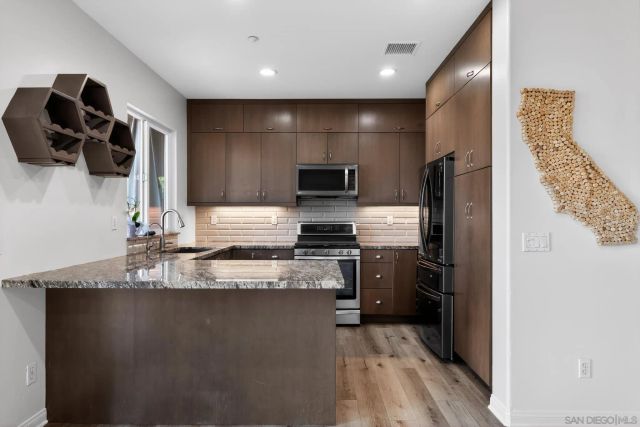 1357 Sky Ridge Ct, San Marcos, CA 92078