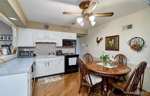 10808 Three Court Drive, St Louis, MO 63123