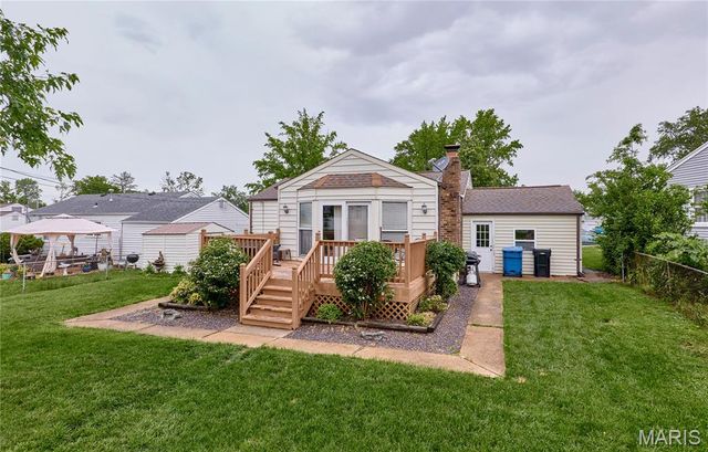 10808 Three Court Drive, St Louis, MO 63123