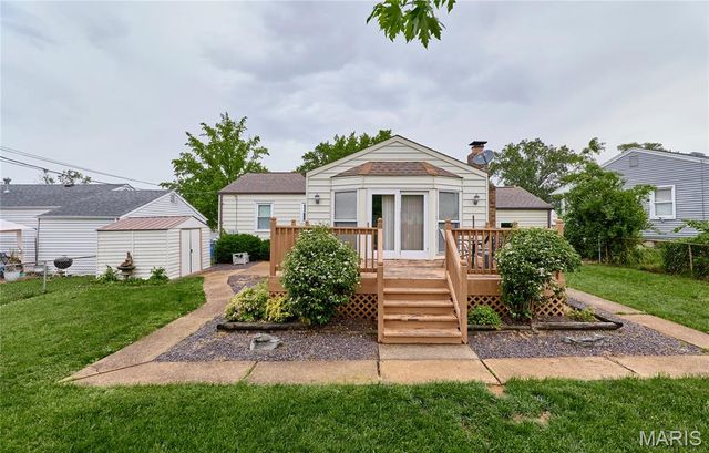 10808 Three Court Drive, St Louis, MO 63123