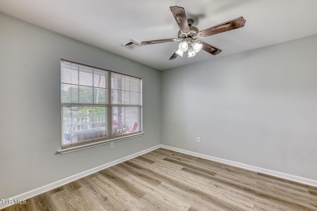 2008 Millennium Place Apt 209, Johnson City, TN 37604