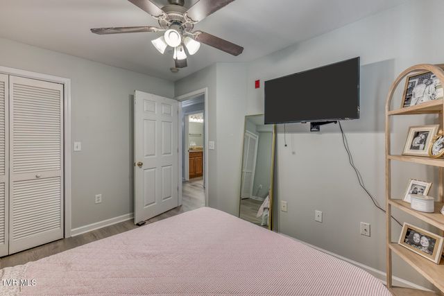 2008 Millennium Place Apt 209, Johnson City, TN 37604