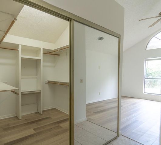 300 Oakcrest DR, Cedar Park, TX 78613