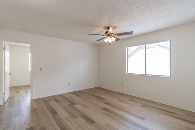 300 Oakcrest DR, Cedar Park, TX 78613