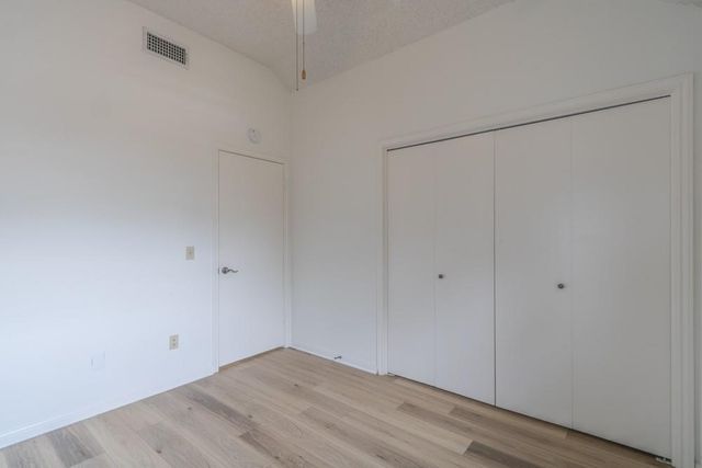 300 Oakcrest DR, Cedar Park, TX 78613