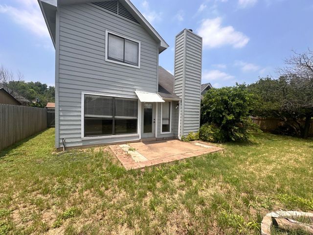 300 Oakcrest DR, Cedar Park, TX 78613