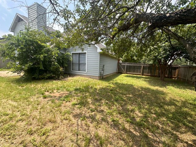 300 Oakcrest DR, Cedar Park, TX 78613