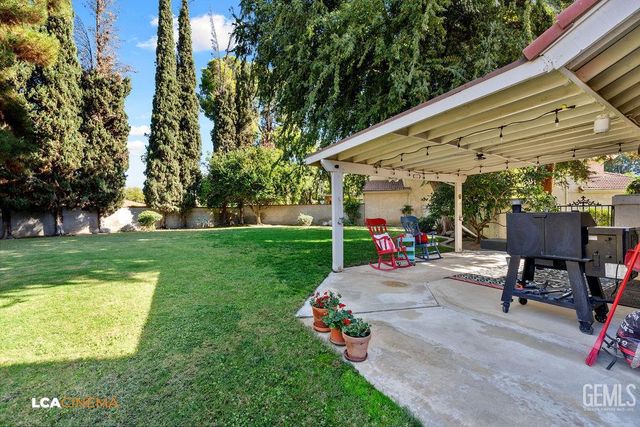 1116 Sussex Circle, Bakersfield, CA 93311