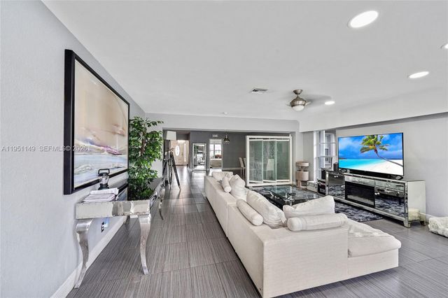 2534 Monroe Street, Hollywood, FL 33020
