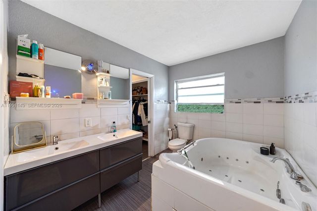 2534 Monroe Street, Hollywood, FL 33020