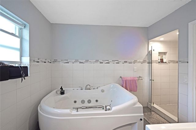 2534 Monroe Street, Hollywood, FL 33020
