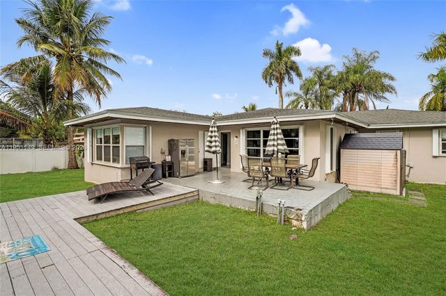2534 Monroe Street, Hollywood, FL 33020