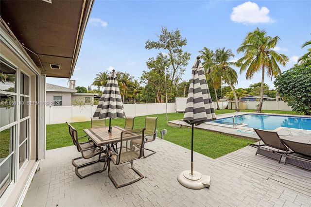 2534 Monroe Street, Hollywood, FL 33020