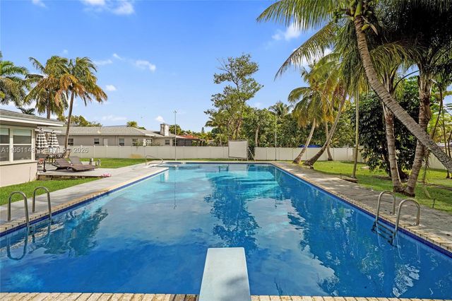 2534 Monroe Street, Hollywood, FL 33020
