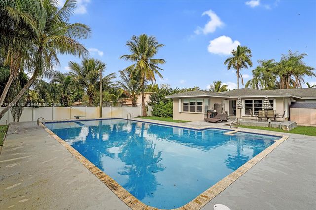 2534 Monroe Street, Hollywood, FL 33020